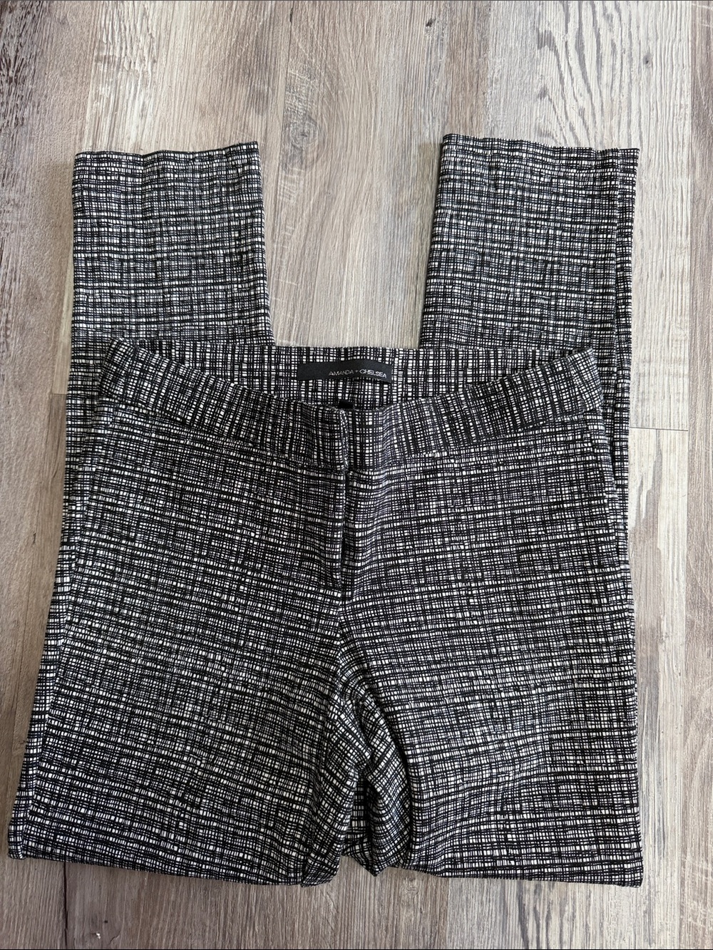 Amanda & Chelsea Black and White Ankle Pants